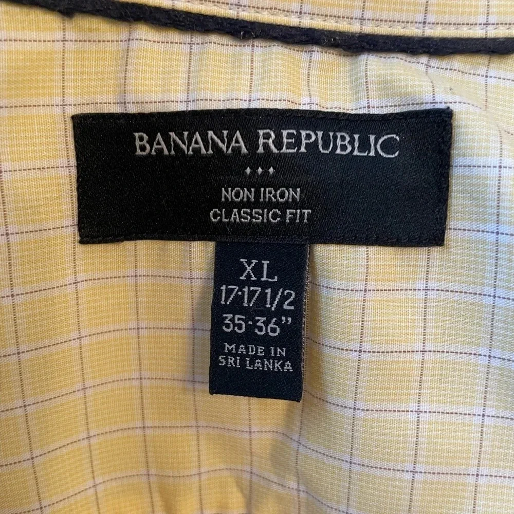 Banana Republic Mens Shirt Size XL Classic Fit Non Iron Long Sleeve Button Down